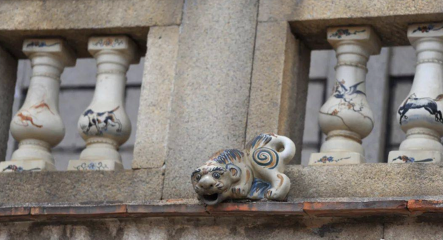 中华豪门—古建排水口的神奇创意—滴水神兽
