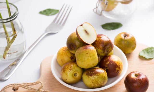 冬枣是水果界维生素C之王，但是你吃对了吗？