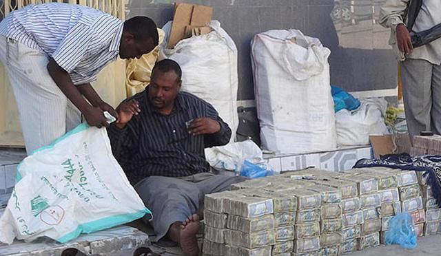 津巴布韦——世界上最不缺钱的国家，一千亿只能买一个面包