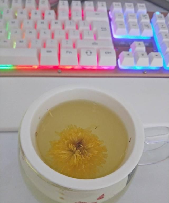 过夜的菊花茶还能喝吗？