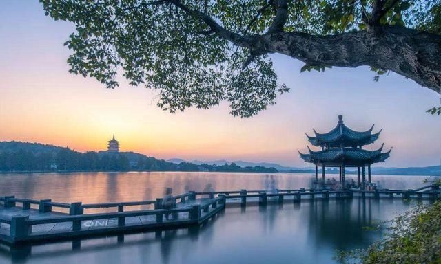 杭州西湖有多大，为何门票免费？5A级景区、世界遗产，杭州获利多