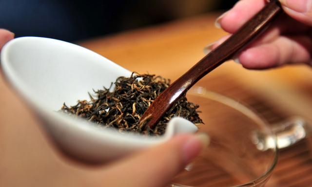 绿茶、白茶、黄茶、黑茶、青茶、红茶，中国6大茶类这下全看懂了