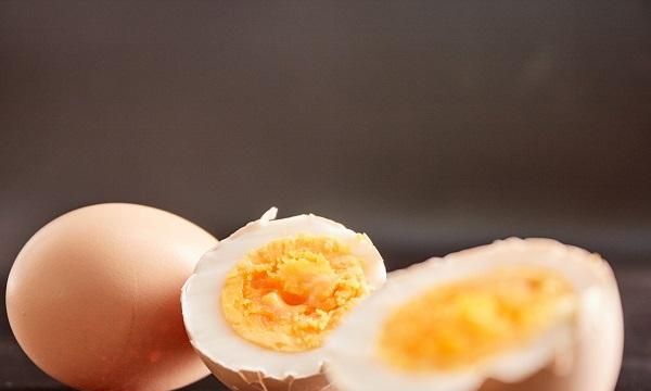 每天吃一个水煮蛋，身体能得到什么？有肝病的人到底能不能吃？