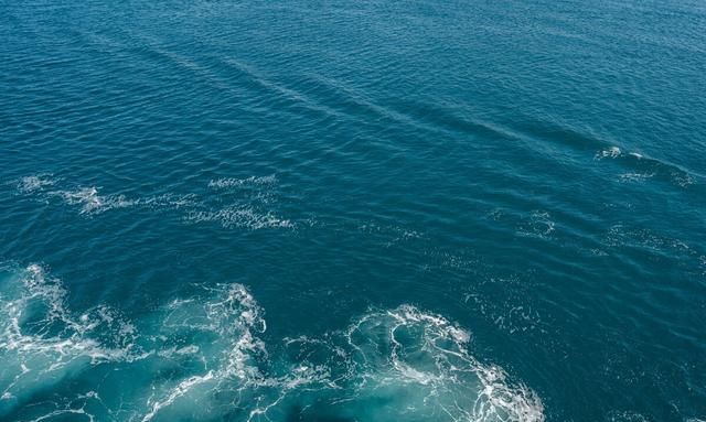 海水为什么是蓝色的？海水真正的颜色是什么