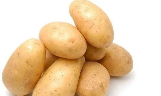 保存土豆这么简单，教你4个小技巧，放半年都不长芽不变绿