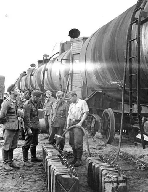 桶中乾坤：二战德军20升军用油桶图鉴