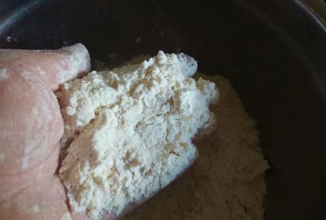 教你制作蛋挞皮和蛋挞液，让你在家就能吃上酥脆嫩滑的蛋挞