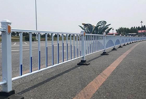锌钢交通护栏不易生锈的原因是什么