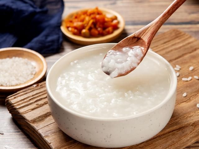 晚上把米和水提前泡好，定时熬粥，对身体有害吗？