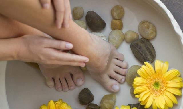 壹健康经验分享：泡脚和洗澡的正确顺序，如此泡脚让你舒畅睡觉