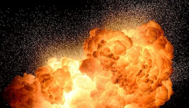 为什么面粉等可燃性粉尘会发生爆炸？