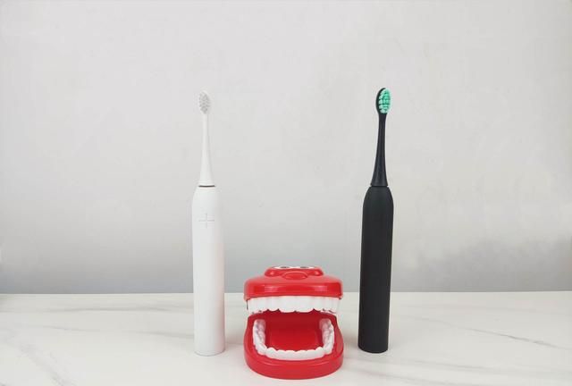 同同家声波电动牙刷T11使用测评