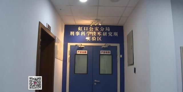 上海老公房装修，工人竟在壁橱内敲出一具发黑的骸骨