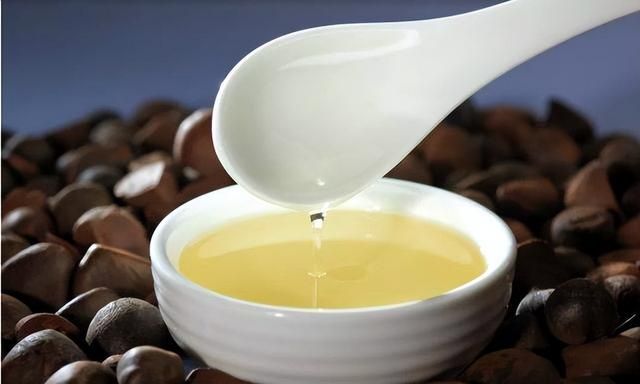 茶油能不能直接喝？对身体有哪些影响？