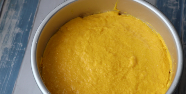 南瓜中加入一碗面粉，不用揉不用擀，简单一做，蓬松暄软太香了