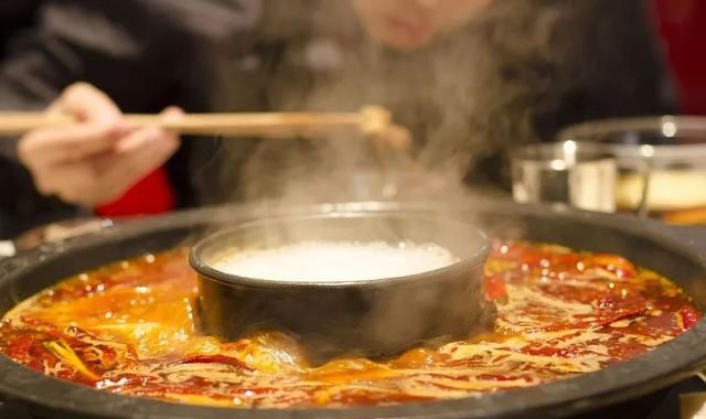 如何科学赞美年夜饭？妈，你煮的饺子热力学平衡太完美了！