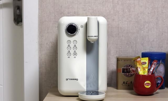 Grossag即热速冷饮水机，半导体冰胆制冷技术，无需等待冷热即饮