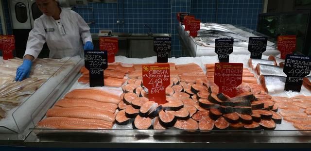 挪威科学家：三文鱼是世界上毒性最强的食物，一个月最多吃一次
