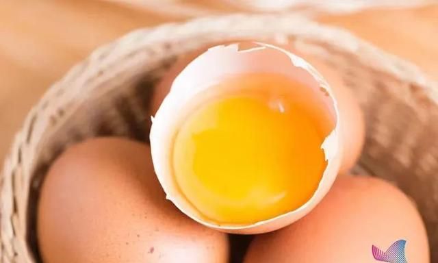 鸡蛋放冰箱前要不要清洗？哪种吃法更健康？终于有答案了！