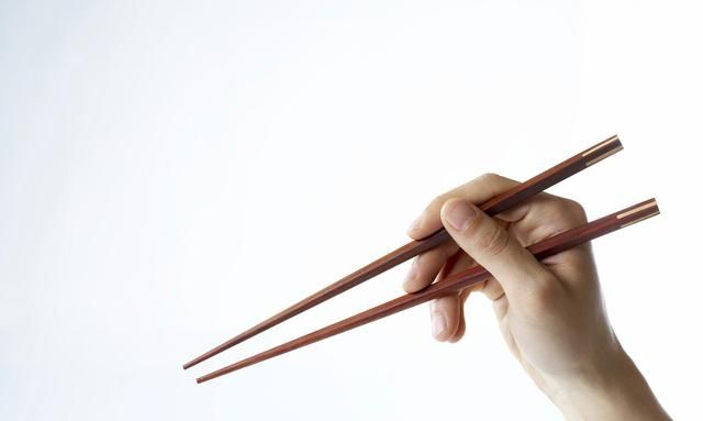 网传“筷子三个月不更换会致癌”？健康用筷3个要点，你知道几个