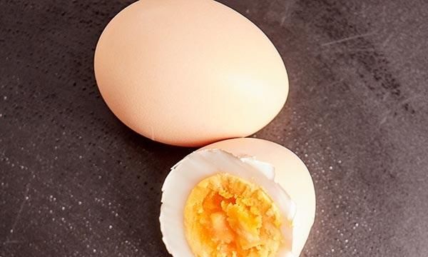 早晨吃鸡蛋好，还是晚上吃鸡蛋好？提醒两种“假鸡蛋”，尽量少吃