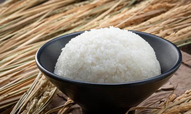 内行人买大米，从不看价格，认准“米袋3行字”，只买优质好大米
