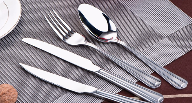 不锈钢餐具的材质介绍、选购方法及使用注意事项