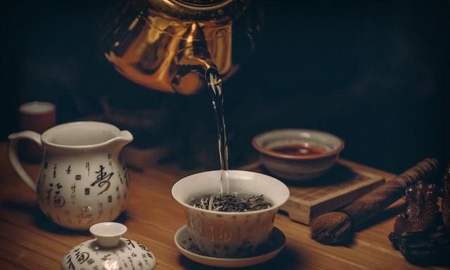 绿茶、红茶、乌龙茶，茶叶种类这么多，应该如何选择？