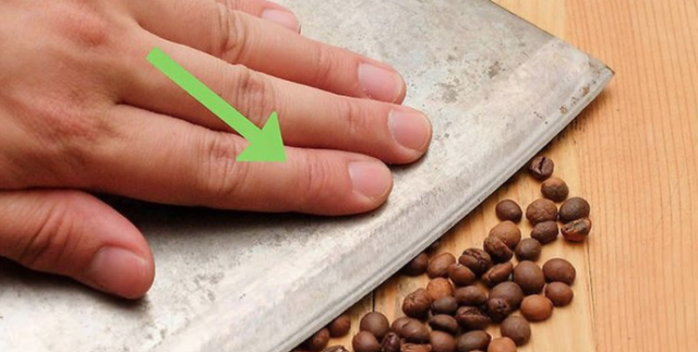 没磨豆机的时候怎么磨咖啡豆？