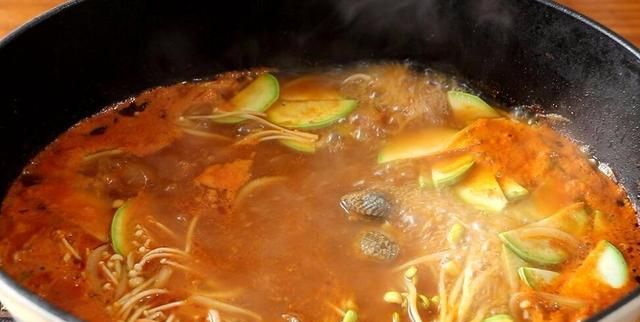 天气渐渐变凉，教你做一锅大酱汤，简单快手的韩式料理，超好吃