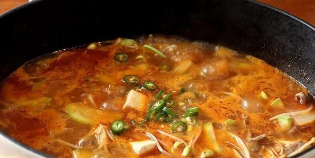 天气渐渐变凉，教你做一锅大酱汤，简单快手的韩式料理，超好吃