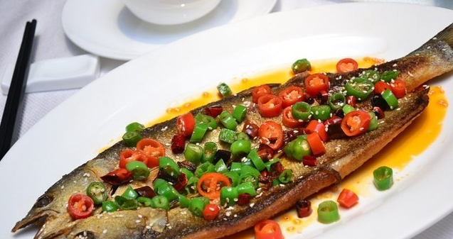 红烧鳡鱼怎么做好吃呢？这么做让你体现不一样的感受