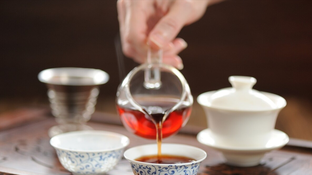 普洱茶到底属于黑茶还是绿茶？喜欢喝普洱的你，真的搞清楚了吗？