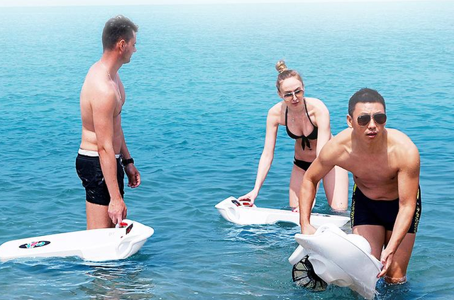 「水平面」智能电动冲浪板——旱鸭子的游泳神器