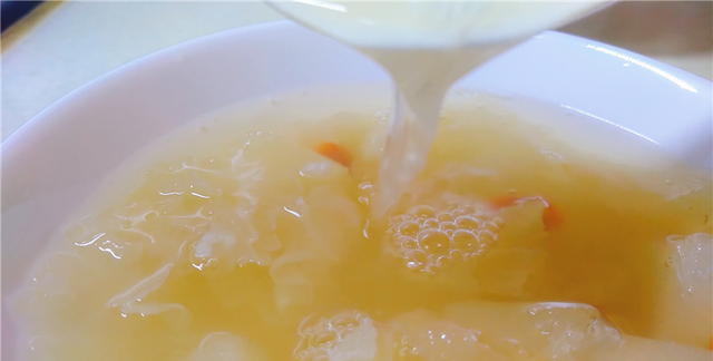 小吊梨汤做法，用料用量精准，甘甜浓醇冷热皆宜#9月吃什么#