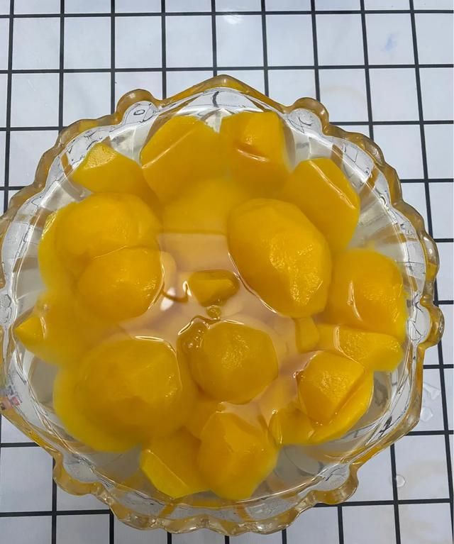 怎么制作黄桃罐头(黄桃罐头做的美食)图6