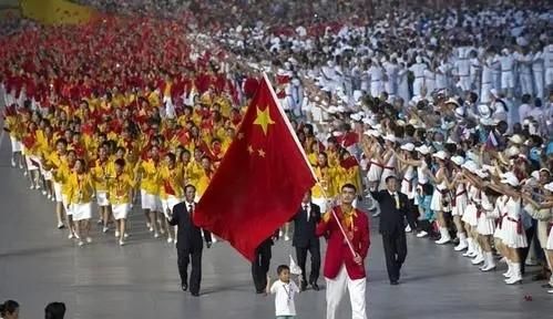 奥运会开幕式中国什么时间出场,奥运会2008开幕式解放军出场图2