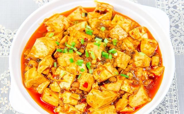 想吃“麻婆豆腐”自己在家做，麻辣鲜嫩，传统老味道，拌饭一绝
