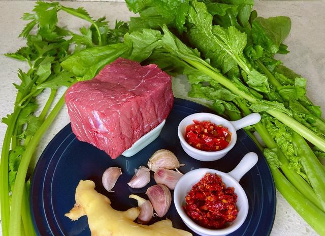 带有贵州地域特色的青菜牛肉（附教程！）