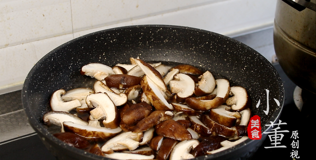 香菇和肉是绝配，家常香菇肉片的做法，老婆隔三差五就要吃