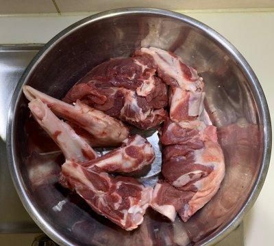 这么做清炖萝卜羊肉汤营养又下饭，邻居都能闻到香