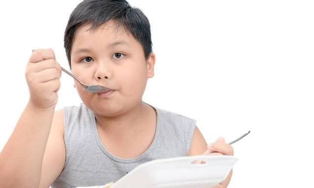 营养不良、肥胖超重…我国儿童常见的营养问题，家长们要重视