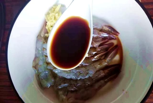 海鲜大虾怎么做才好吃又好看,海鲜虾汤怎么做好吃图3